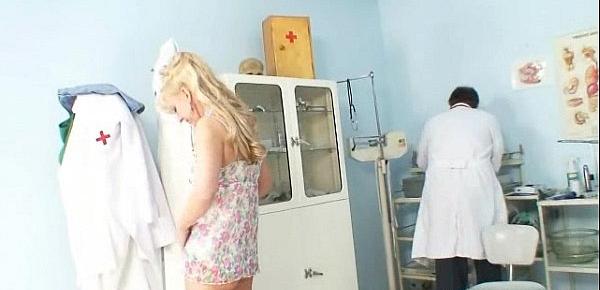  Mature Woman Anezka Coming To Get Her Mature Pussy Examined